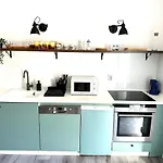 Central Sarajevo Apartment With Terrace & Free Parking شقة *