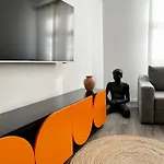 Central Sarajevo Apartment With Terrace & Free Parking شقة *