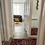 Apartment With Terrace & Free Parking *