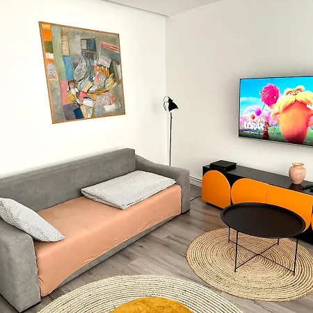 Stylish Apartment, Free Parking & Wifi Appartement