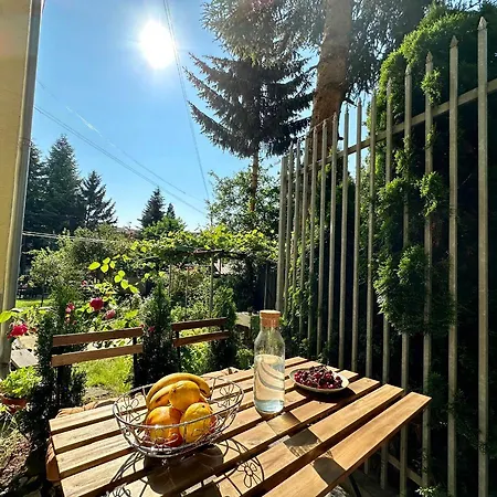 Appartement Stylish Apartment, Free Parking & Wifi