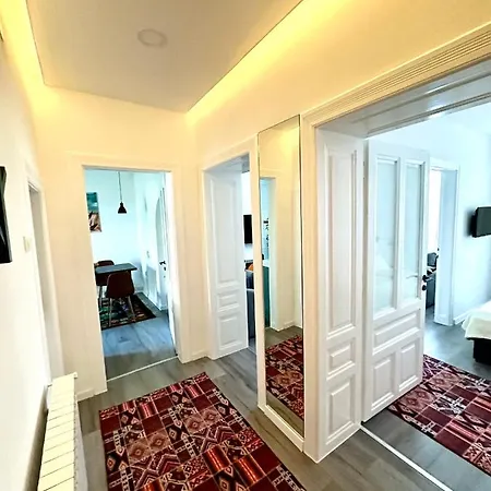 Central Sarajevo Apartment With Free Parking