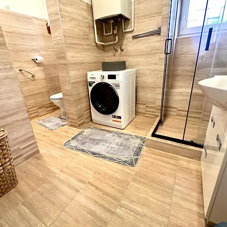 With Free Parking Apartamento Sarajevo